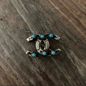 Double Horseshoe Rode Silver Pin